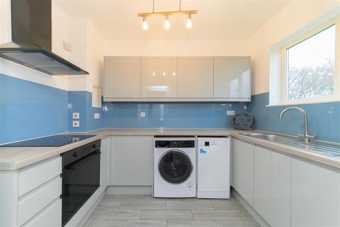 2 bedroom flat for sale, Rowlands Close, Mill Hill, London