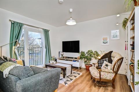 Flat 3, 3 Broomview Path, Edinburgh, EH11 4FH
