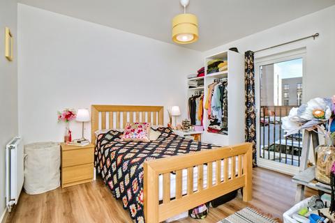 Flat 3, 3 Broomview Path, Edinburgh, EH11 4FH