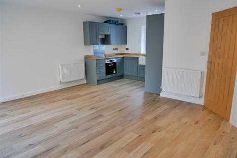 2 bedroom semi-detached house for sale, London Road, Calne