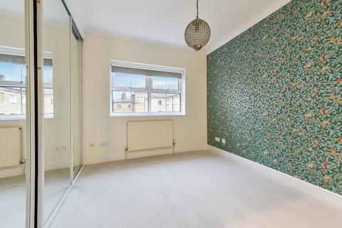 3 bedroom flat to rent, Royal Mint Street, London, E1