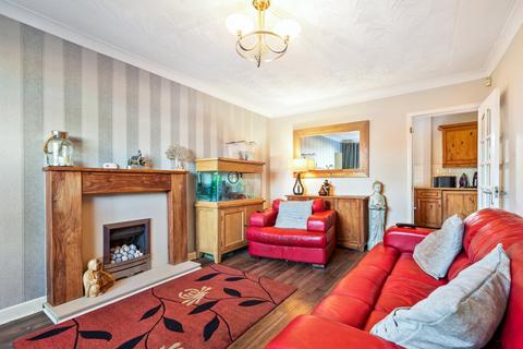 114 Auchenlodment Road, Elderslie, Johnstone, PA5 9NX