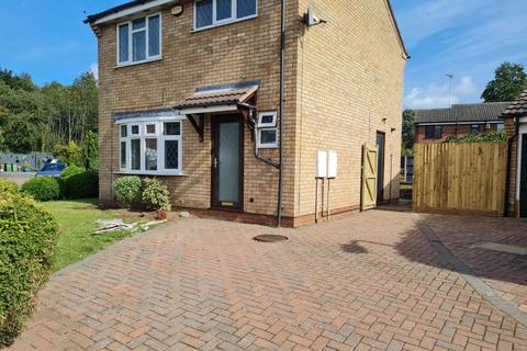 3 bedroom detached house to rent, Grosvenor Close, Glen Parva, Leicester