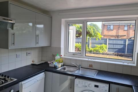 3 bedroom detached house to rent, Grosvenor Close, Glen Parva, Leicester