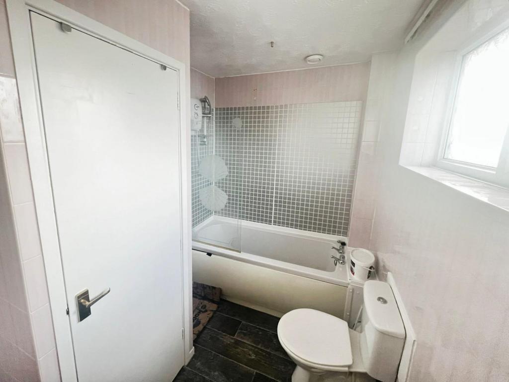 38f7bdb4-Bathroom 20.jpeg