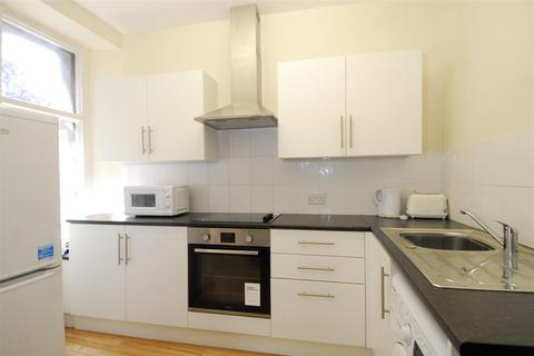 3 bedroom flat to rent, Alexandra Road, Plymouth PL4