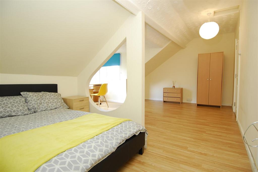 87 Alexander Rd005.JPG