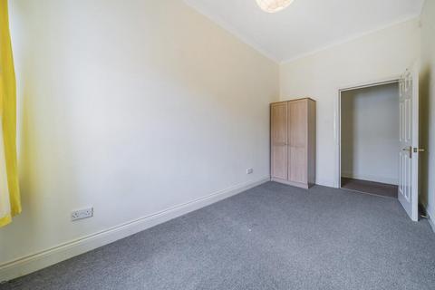 2 bedroom flat for sale, Fishers Close, Streatham