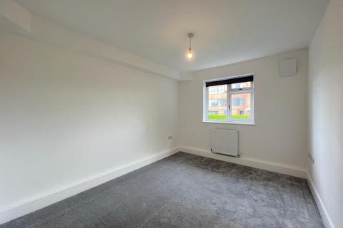 2 bedroom apartment to rent, Beverley Way, London SW20