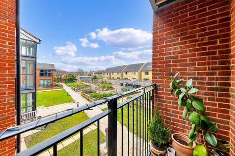 2 bedroom apartment for sale, Goodes Court, Royston SG8