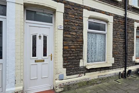 4 bedroom terraced house to rent, Treharris Street, Cardiff CF24