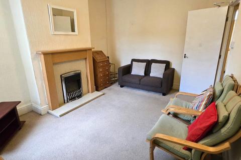 4 bedroom terraced house to rent, Treharris Street, Cardiff CF24