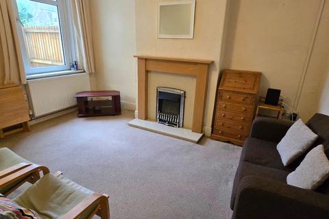 4 bedroom terraced house to rent, Treharris Street, Cardiff CF24