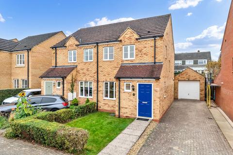 2 bedroom semi-detached house for sale, Siskin Close, Royston SG8