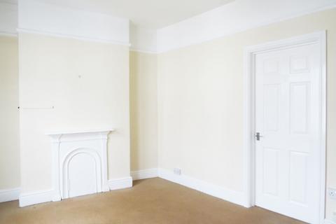 1 bedroom flat to rent, Fore Street, Bovey Tracey, TQ13