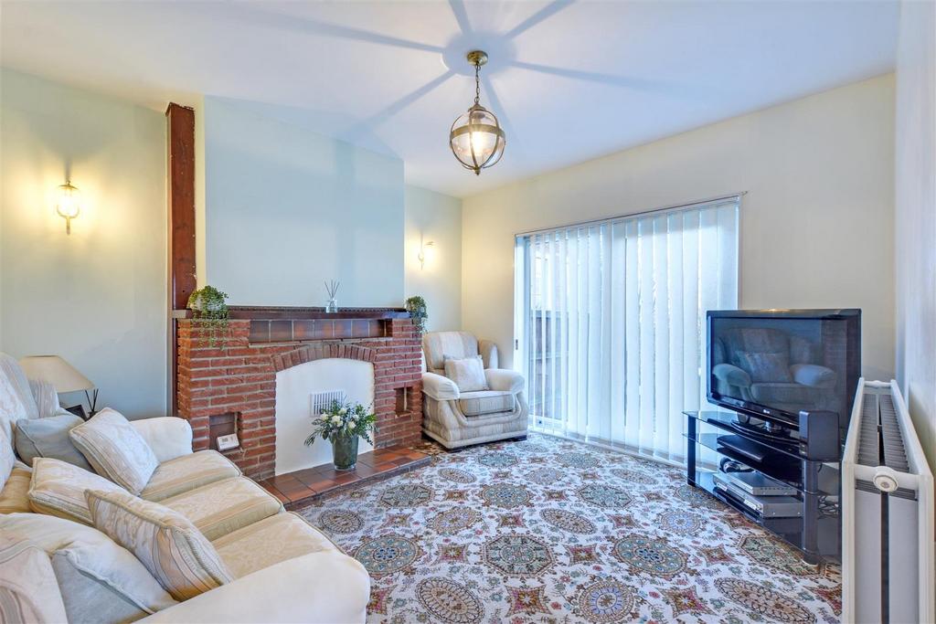 Lounge 1.jpeg