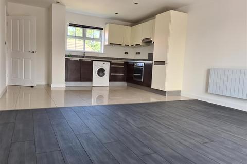 2 bedroom apartment to rent, Edwin Lodge, Hatfield