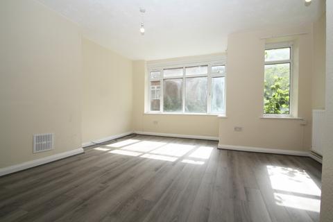 1 bedroom flat to rent, Melbourne Court, London SE20