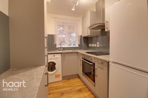 1 bedroom apartment for sale, Cambridge Close, London