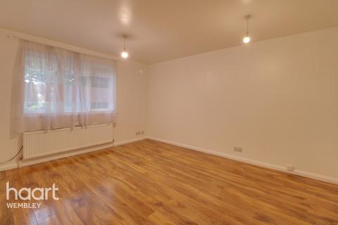 1 bedroom apartment for sale, Cambridge Close, London