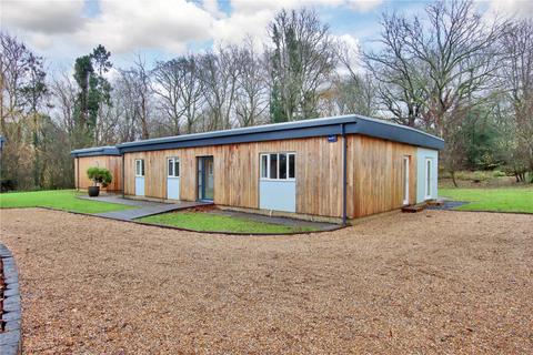 4 bedroom bungalow to rent, Woods Green, Wadhurst, East Sussex, TN5