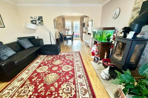 25 Woodrush, Coulby Newham, Middlesbrough, TS8 0XB