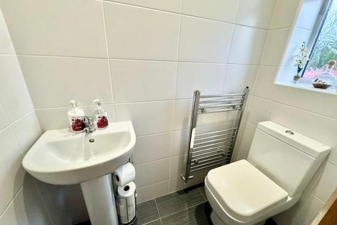 25 Woodrush, Coulby Newham, Middlesbrough, TS8 0XB