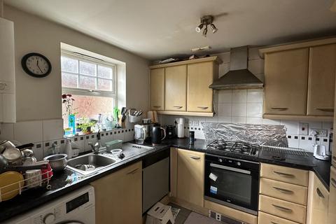 2 bedroom apartment to rent, Manchester, Manchester M22