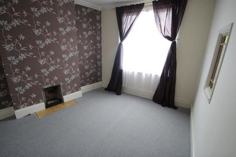 3 bedroom terraced house to rent, Fleetwood Road, Leicester