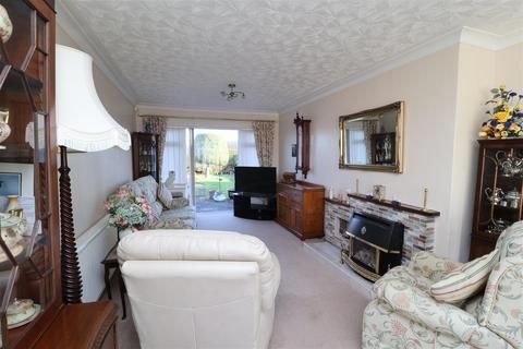 2 bedroom detached bungalow for sale, Field Close, Worksop S81