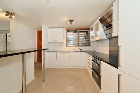 3 bedroom flat for sale, London E1W