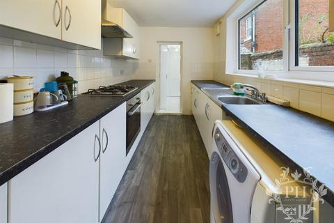 3 bedroom terraced house for sale, Victoria Road, Middlesbrough, TS1 3HP