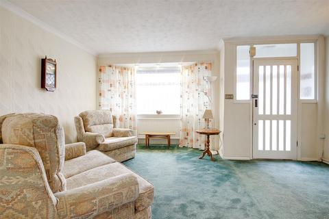 3 bedroom semi-detached house for sale, Burnham Close, Enfield