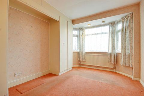 3 bedroom semi-detached house for sale, Burnham Close, Enfield