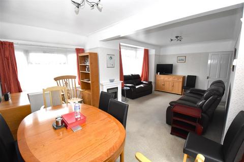 345 Ashingdon Road, Rochford, SS4 3DB