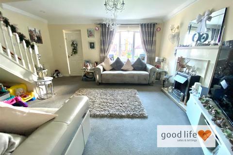 3 bedroom semi-detached house for sale, Bordeaux Close, Sunderland SR3