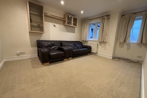 2 bedroom flat to rent, Monarchs Court, 10 Grenville Place, London, NW7