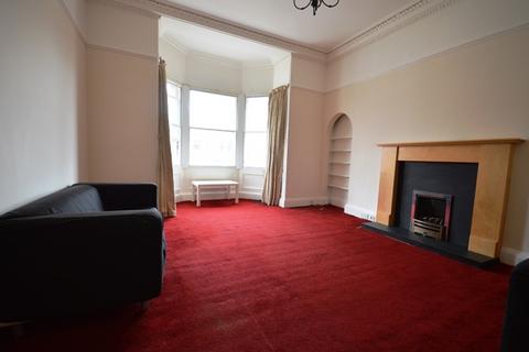 2 bedroom flat to rent, 1390L – Dalkeith Road, Edinburgh, EH16 5BP