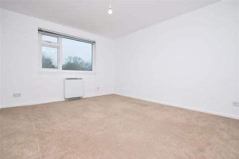 2 bedroom maisonette to rent, Worplesdon Road, Guildford, Surrey, GU2