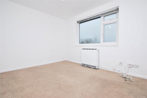 2 bedroom maisonette to rent, Worplesdon Road, Guildford, Surrey, GU2