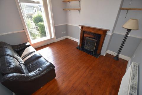 3 bedroom terraced house to rent, Virginia Road, Huddersfield HD3