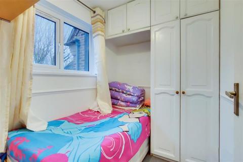 3 bedroom end of terrace house to rent, Jasper Road | E16 | London