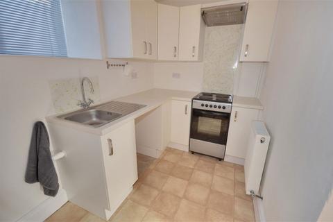 2 bedroom terraced house to rent, Low Street, South Milford, LS25