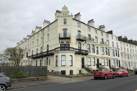 4 bedroom apartment to rent, The Crescent, Filey