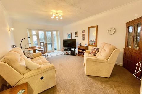 2 bedroom apartment for sale, Imperial Avenue, Westcliff-on-Sea, Essex, SS0