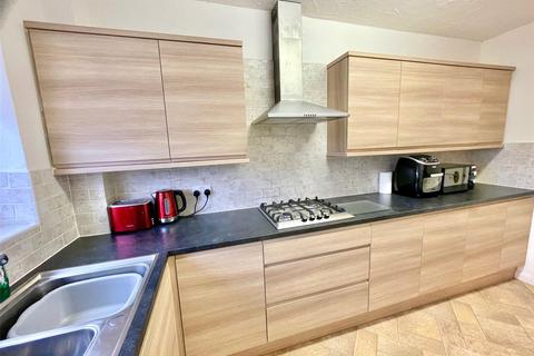 2 bedroom apartment for sale, Imperial Avenue, Westcliff-on-Sea, Essex, SS0