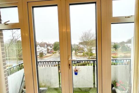 2 bedroom apartment for sale, Imperial Avenue, Westcliff-on-Sea, Essex, SS0