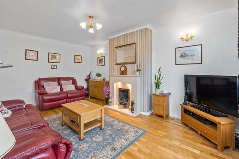 7 Bromley Close, Fearnhead, Warrington, WA2 0AS