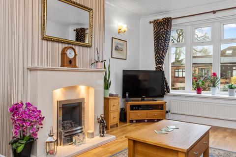 7 Bromley Close, Fearnhead, Warrington, WA2 0AS