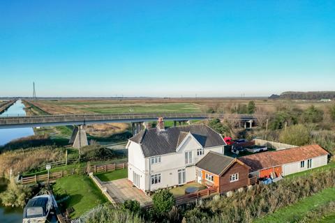 6 bedroom detached house for sale, New Cut Bank Road, Haddiscoe